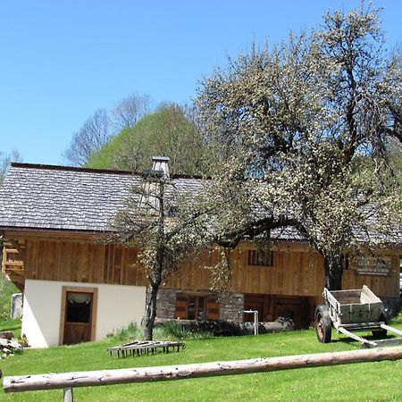 レ・ジェ Chez La Fine Bed & Breakfast エクステリア 写真