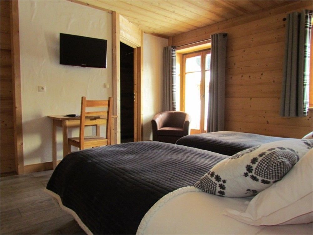 レ・ジェ Chez La Fine Bed & Breakfast エクステリア 写真