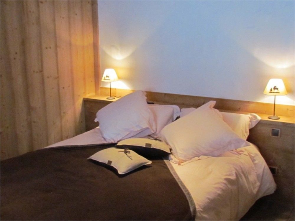 レ・ジェ Chez La Fine Bed & Breakfast エクステリア 写真