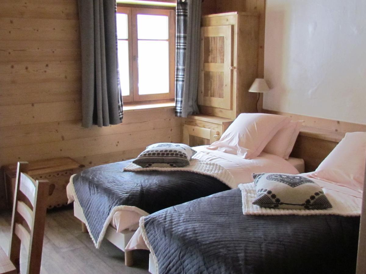 レ・ジェ Chez La Fine Bed & Breakfast エクステリア 写真